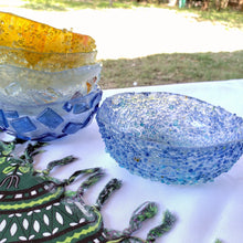 Load image into Gallery viewer, Fused Glass Artisan Textured Bowl, 5" diameter