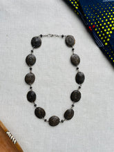Load image into Gallery viewer, Necklace Single Paper Bead

