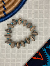 Load image into Gallery viewer, Bracelet: Large Paper Bead
