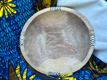 Load image into Gallery viewer, Wood Round Bowls with Bone inlay

