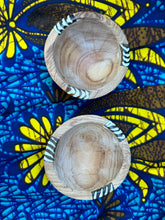Load image into Gallery viewer, Wood Round Bowls with Bone inlay
