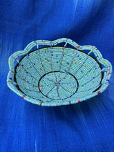 Load image into Gallery viewer, Beaded Wire bowls

