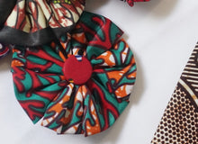 Load image into Gallery viewer, Flower Hair Clip
