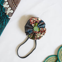 Load image into Gallery viewer, Flower Hair band
