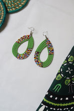 Load image into Gallery viewer, Earring - Masai style (Multiple colors)
