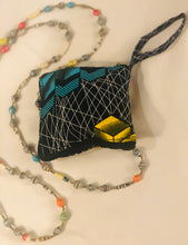 Load image into Gallery viewer, Bag: Grocery bag (Zips into compact square)
