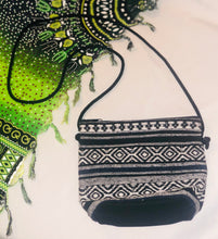 Load image into Gallery viewer, Bag: Small Crossbody Purse
