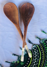 Load image into Gallery viewer, Wood Salad/ Serving Tongs
