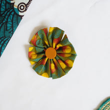 Load image into Gallery viewer, Flower Hair Clip
