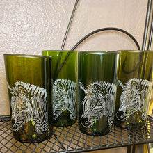 Load image into Gallery viewer, Engraved glasses
