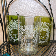 Load image into Gallery viewer, Engraved glasses
